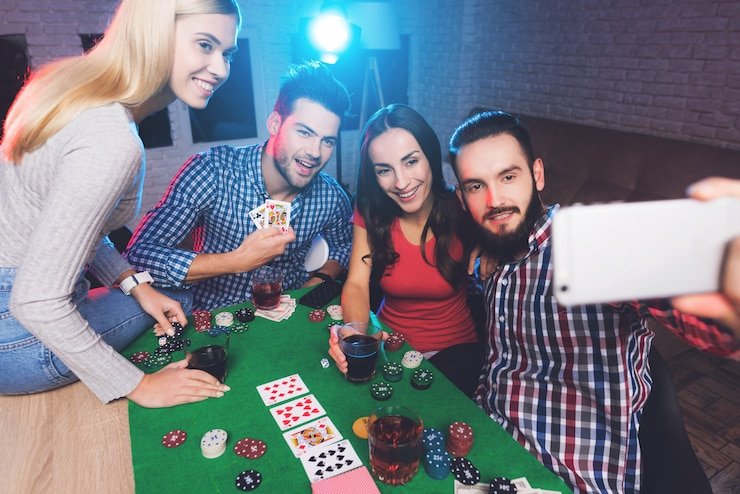 Live dealer table game environment available on 19000 platform